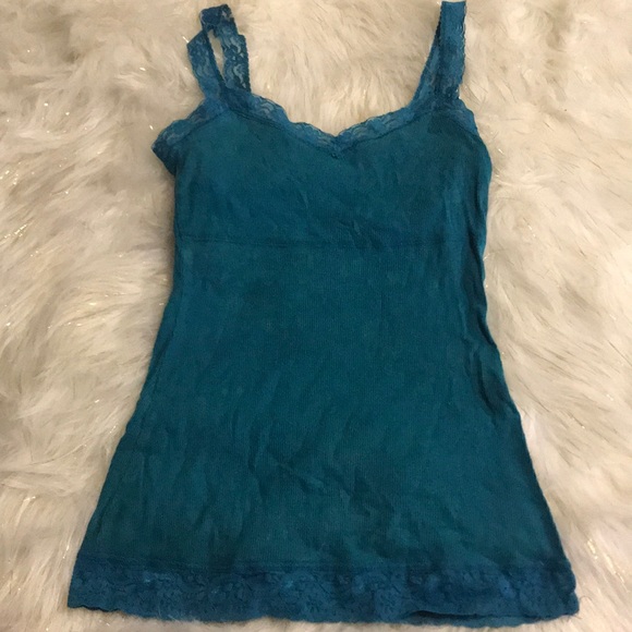 Tank 🎁 - Picture 1 of 5